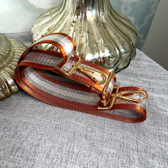 EXTENDABLE SHOULDER/ CROSSBODY STRAP - Picture 4 of 7